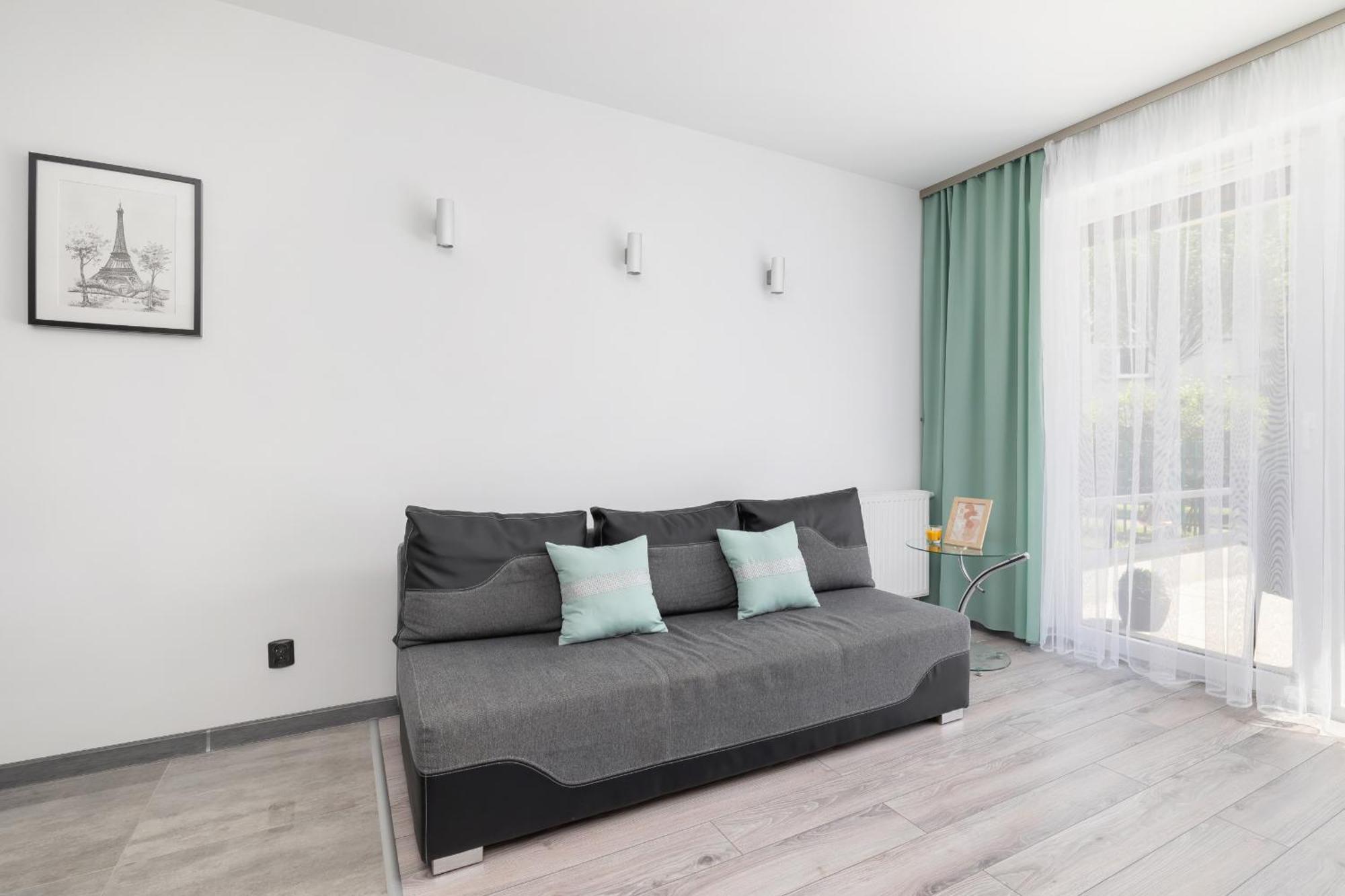 W Spokojnej Okolicy Z Parkingiem By Renters Apartment Krakau