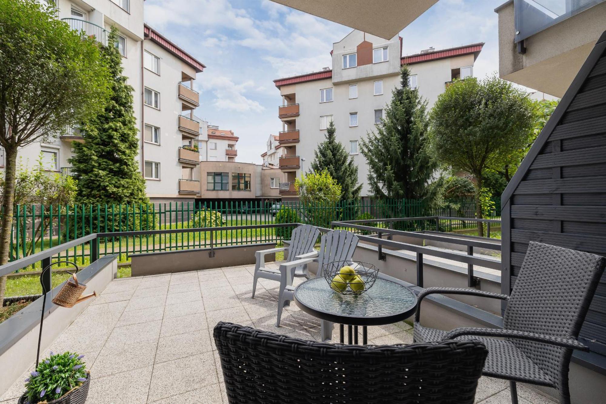 Apartment W Spokojnej Okolicy Z Parkingiem By Renters *
